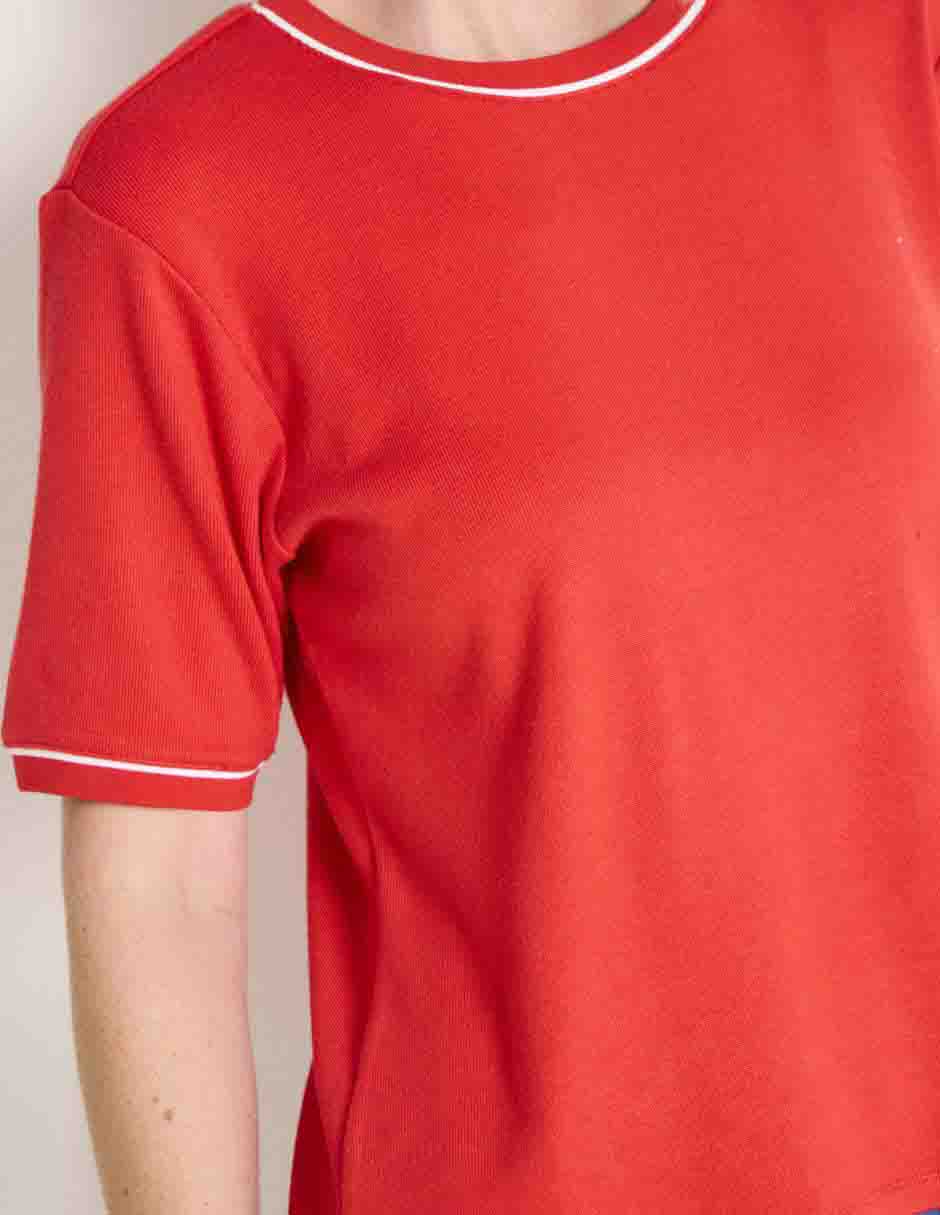 Playera manga corta Weekend cuello redondo para mujer