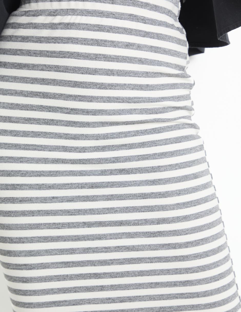 Falda crop a la cintura 4