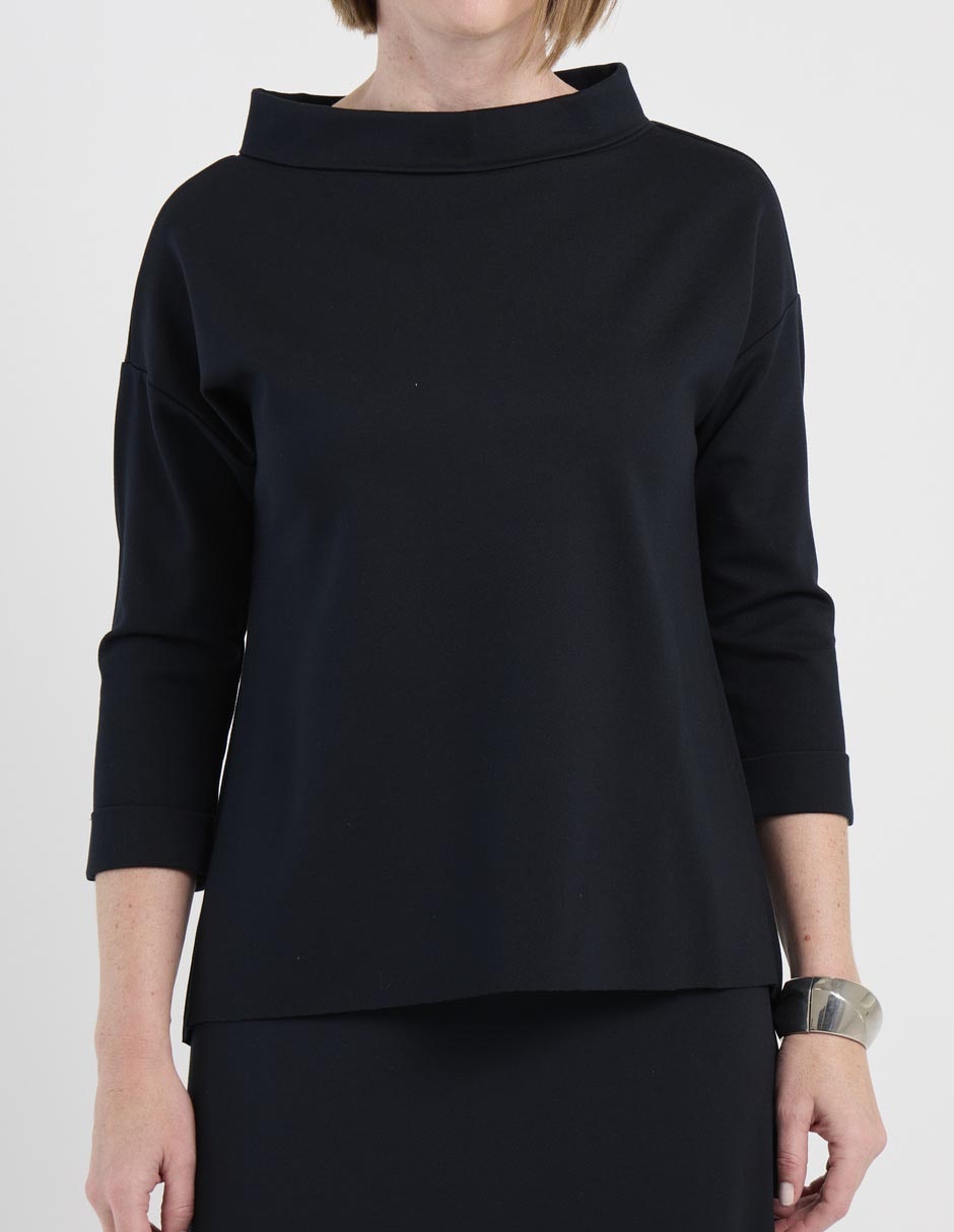 Playera manga larga Weekend cuello alto para mujer