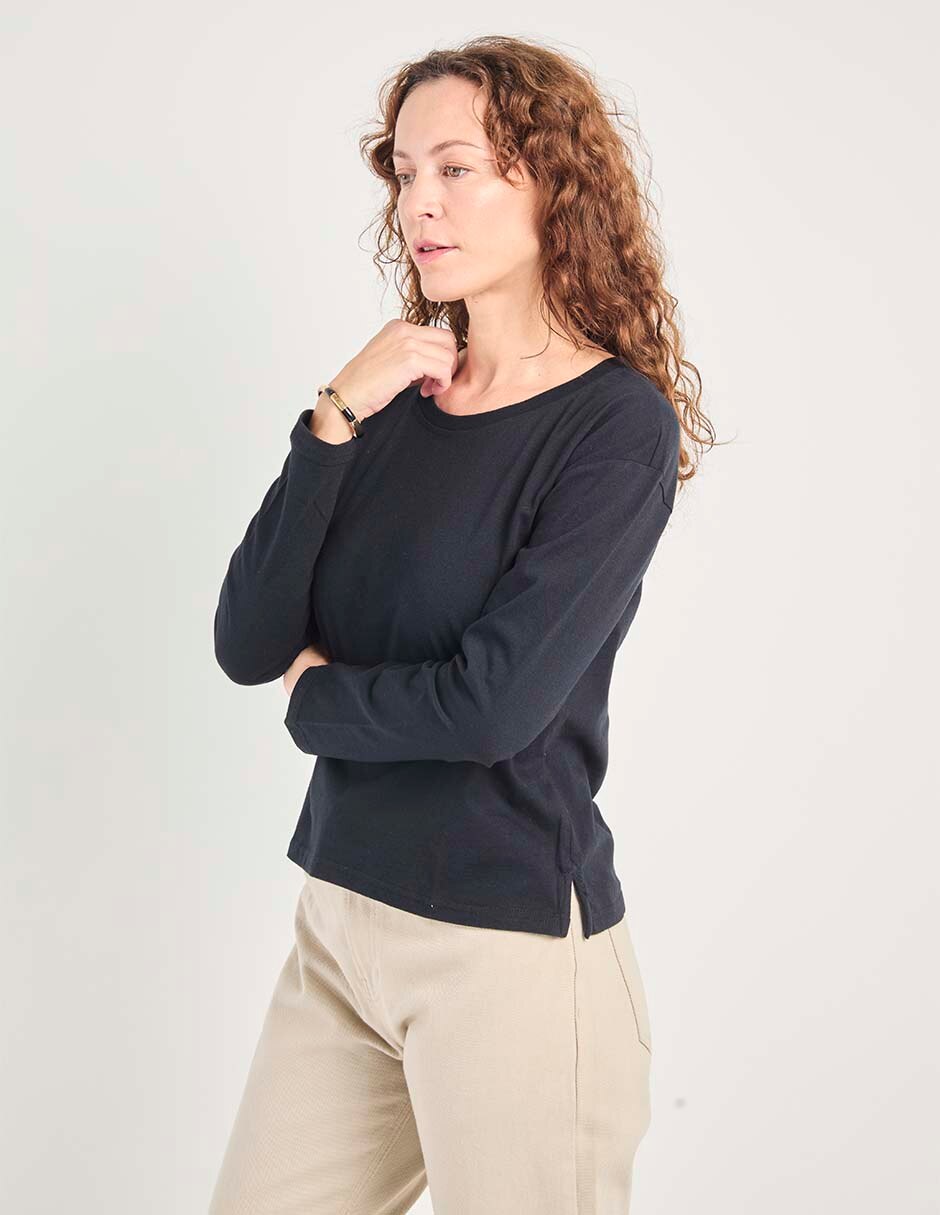 Playera manga larga Weekend cuello redondo para mujer