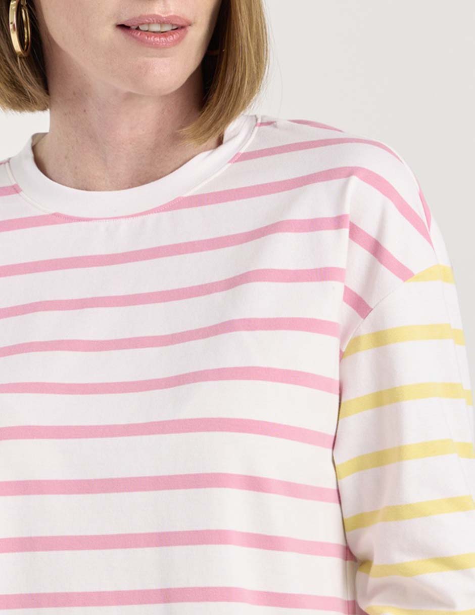 Playera manga larga Weekend cuello redondo para mujer