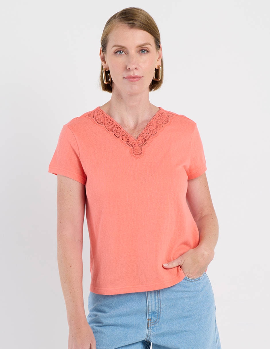 Playera manga corta Weekend cuello v para mujer