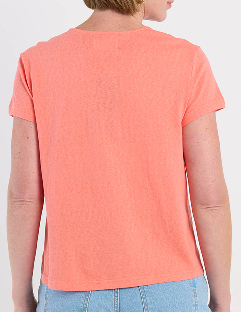 Playera manga corta Weekend cuello v para mujer
