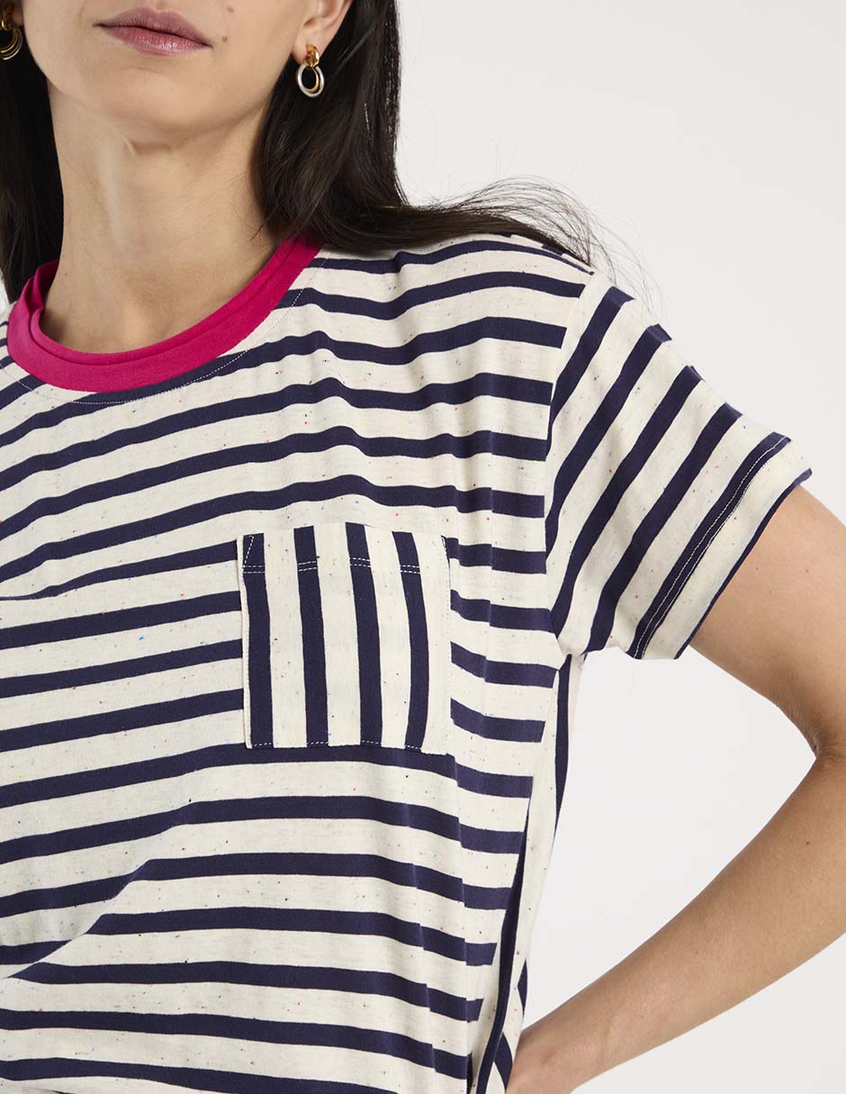 Playera manga corta Weekend cuello redondo para mujer