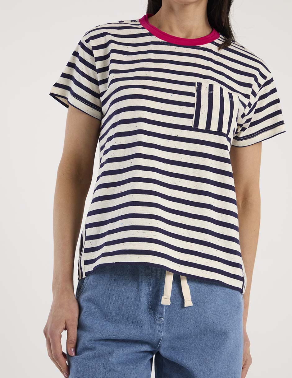 Playera manga corta Weekend cuello redondo para mujer