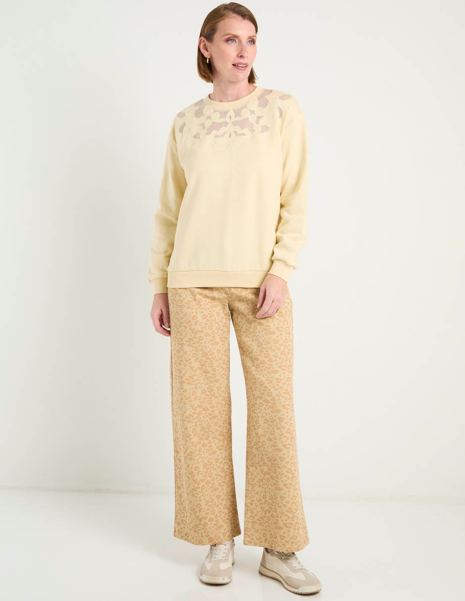 Sudadera con corte láser para mujer 4