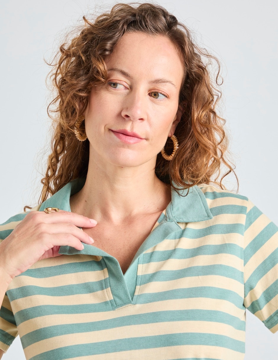 Playera manga corta cuello camisero para mujer 4