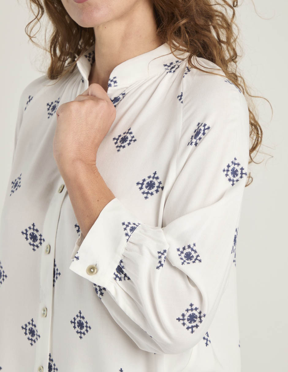 Blusa Weekend manga larga para mujer