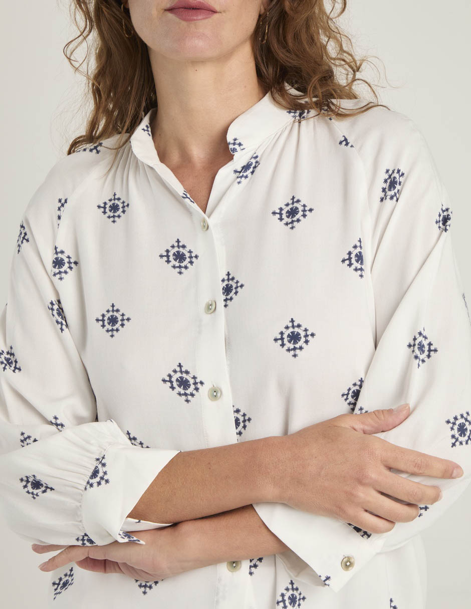 Blusa Weekend manga larga para mujer