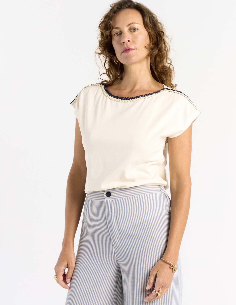 Playera manga corta cuello redondo para mujer