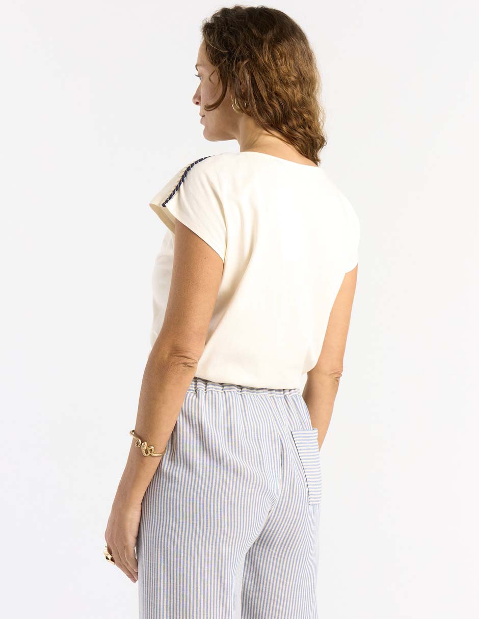 Playera manga corta Weekend cuello redondo para mujer