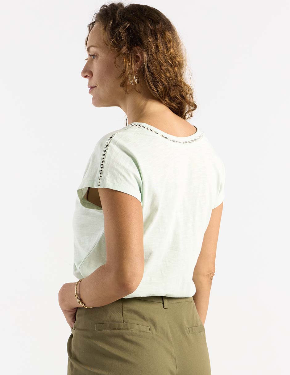 Playera manga corta cuello V para mujer 2