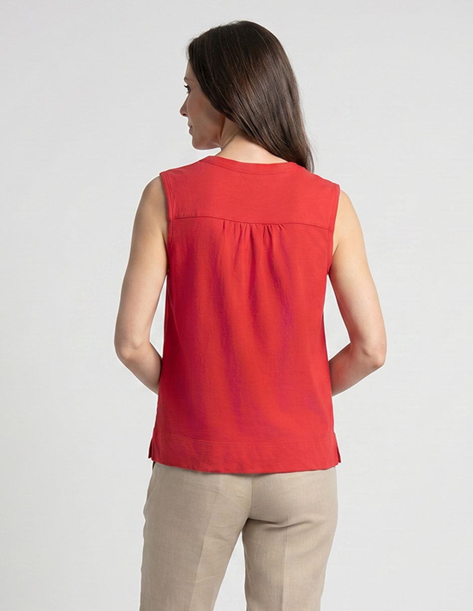 Playera Weekend cuello v para mujer