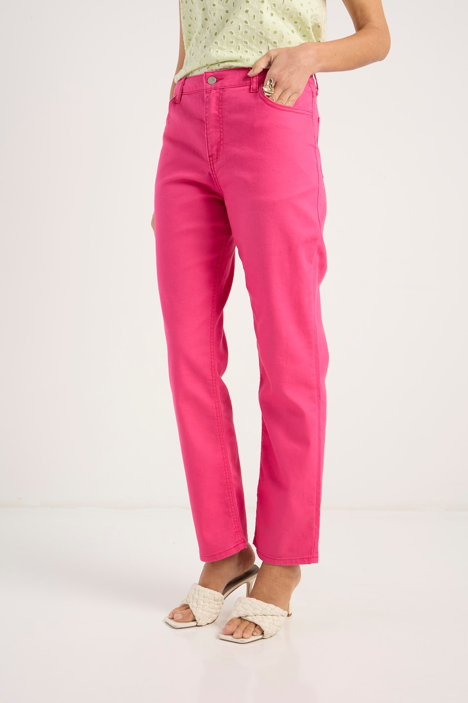 Jeans slim corte cintura para mujer 1