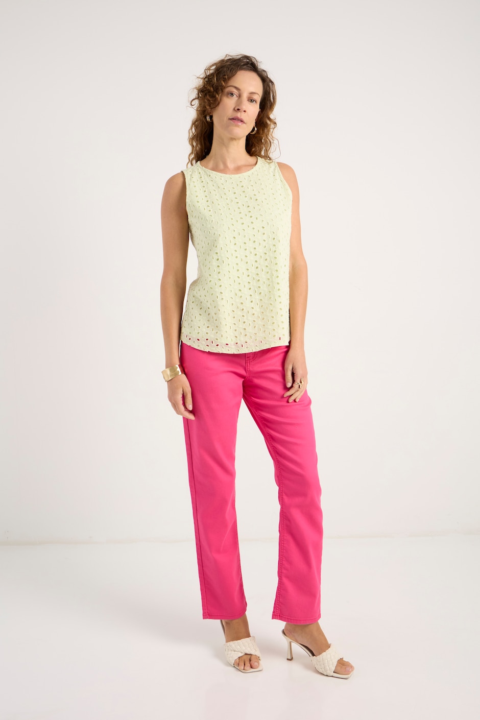Jeans slim corte cintura para mujer 7