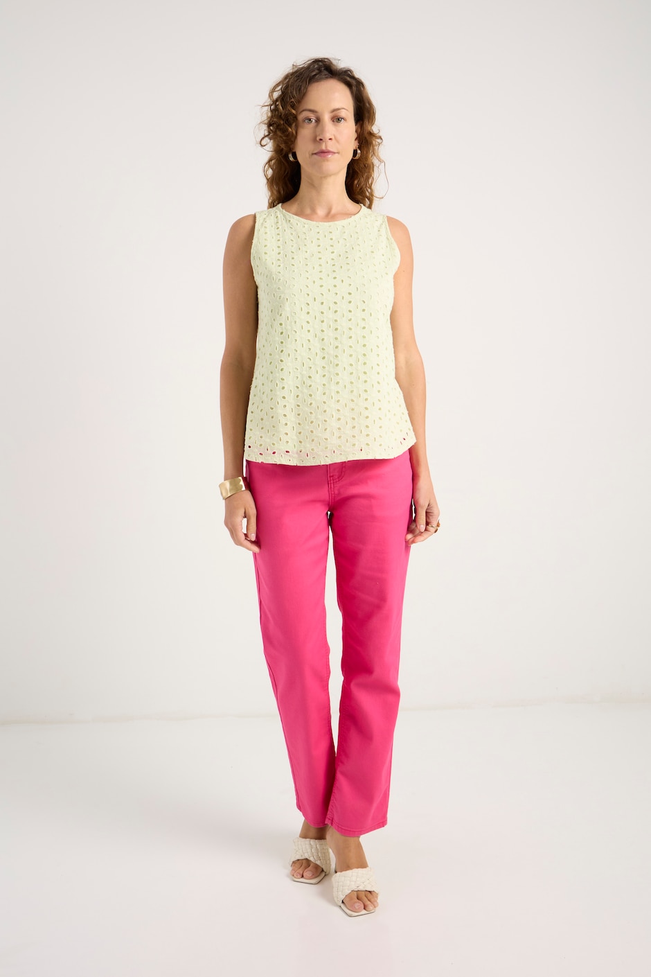 Jeans slim corte cintura para mujer 8