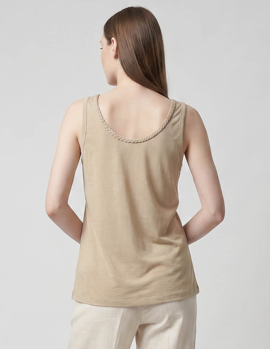 Playera Weekend cuello redondo para mujer