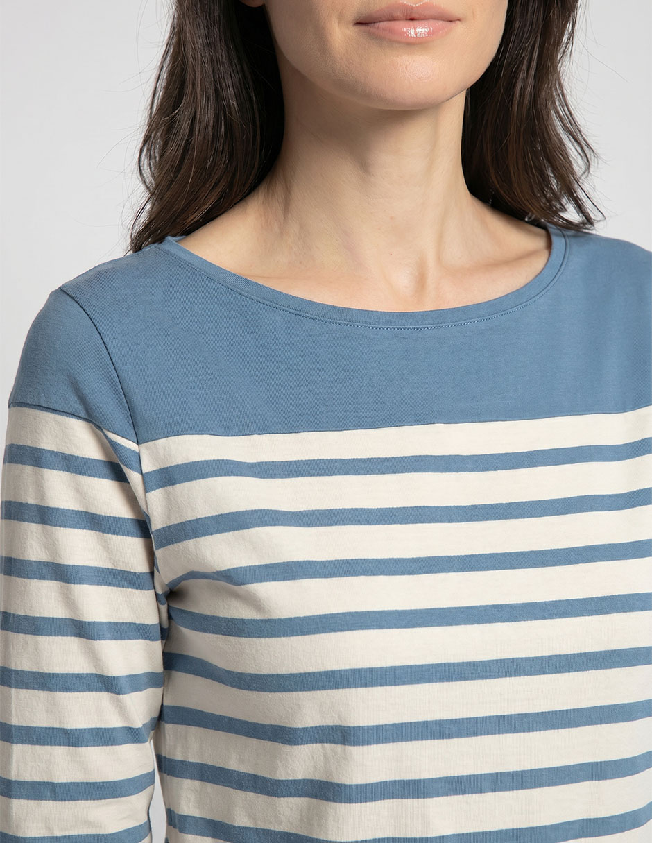 Playera manga larga Weekend cuello redondo para mujer