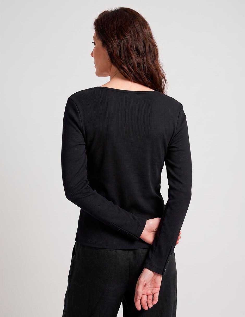 Playera Weekend cuello redondo para mujer 2