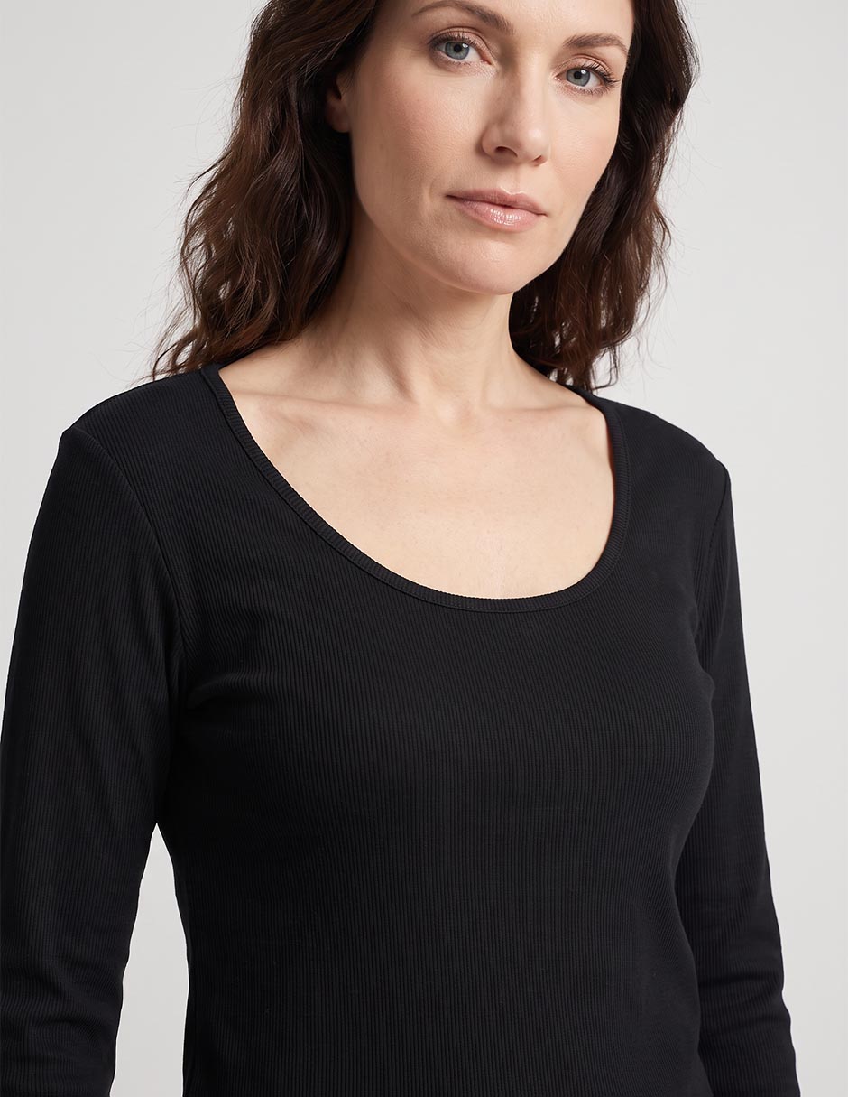 Playera Weekend cuello redondo para mujer 3