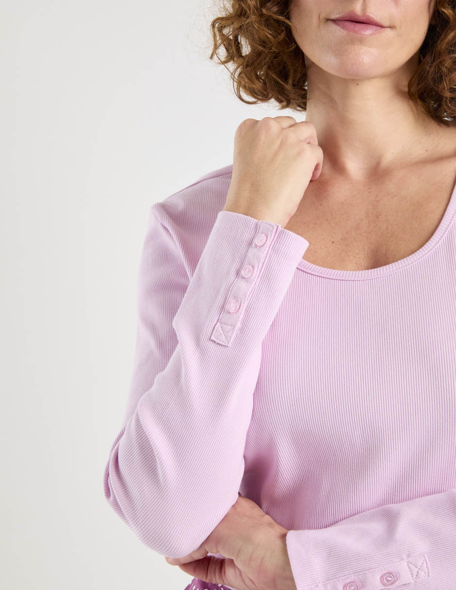 Playera Weekend cuello redondo para mujer 5