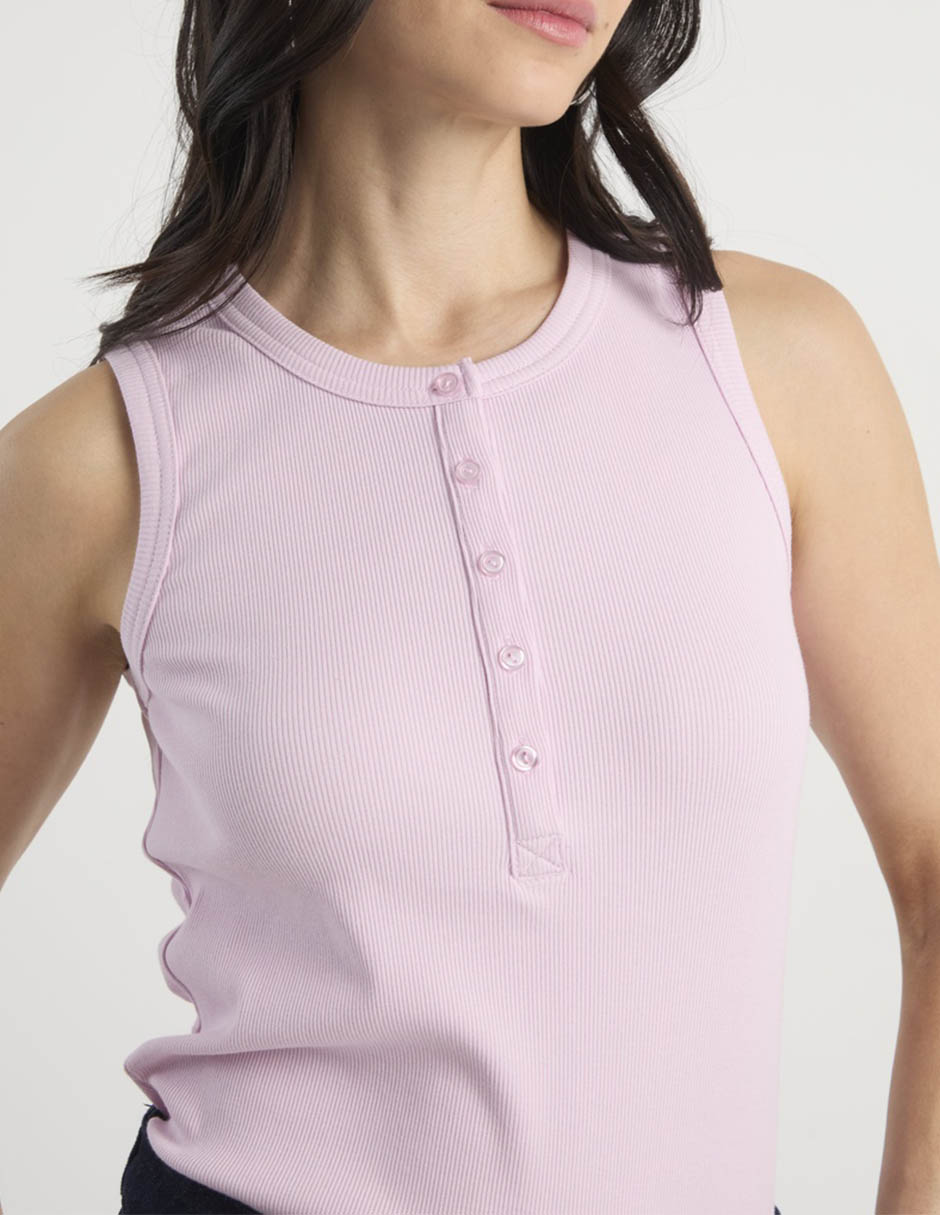 Top cuello con botón 5