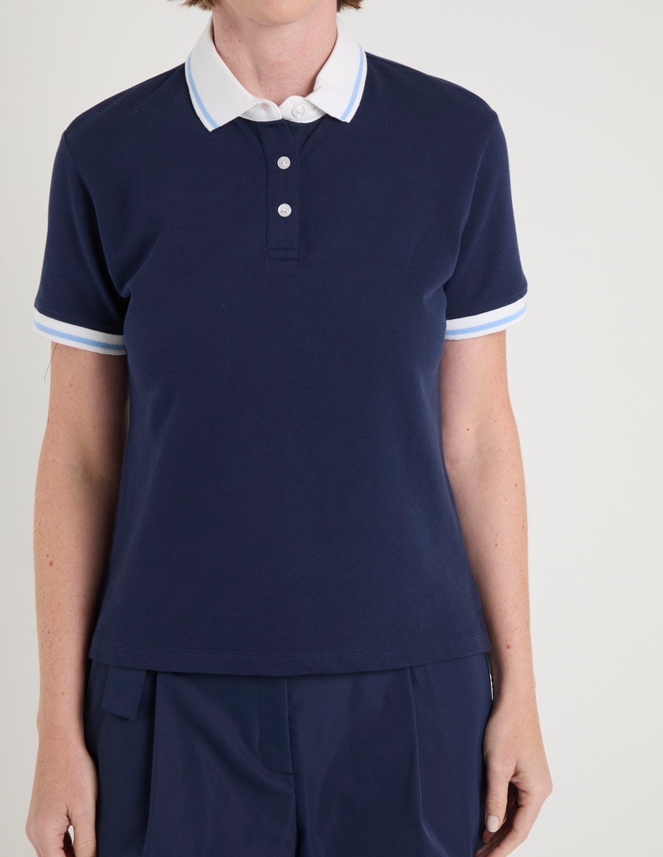 Playera manga corta Weekend cuello polo para mujer