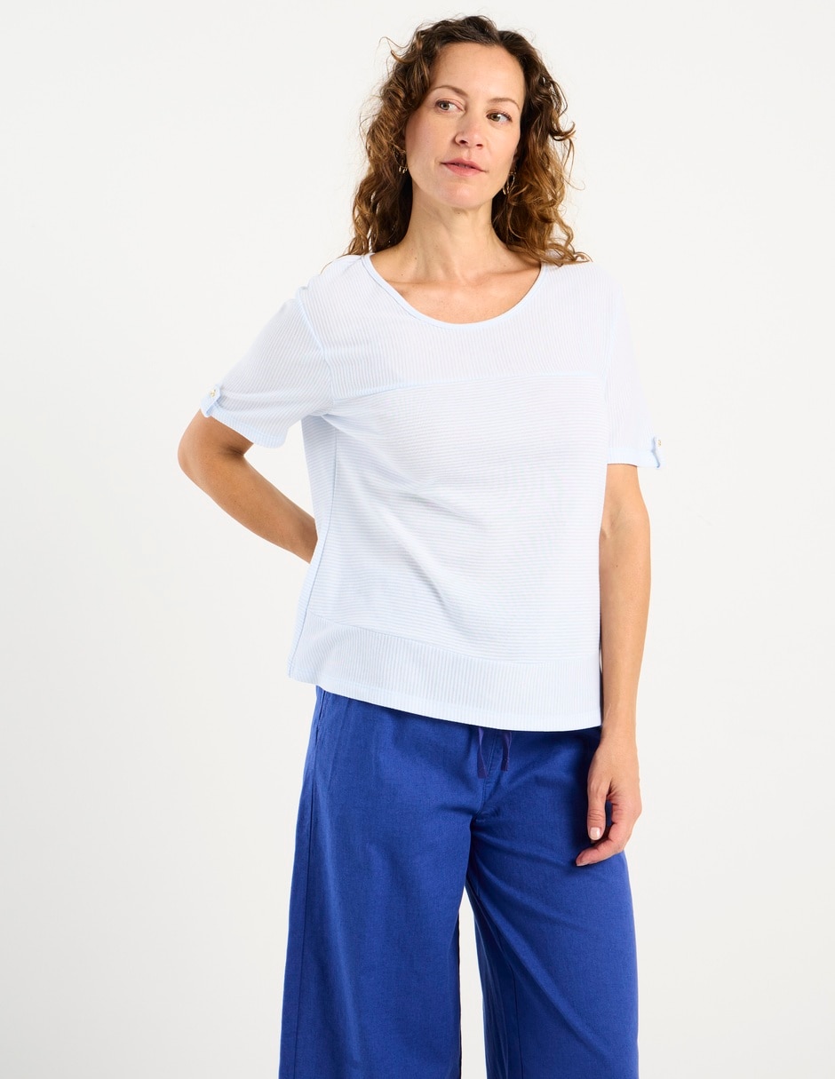 Playera manga corta cuello redondo para mujer