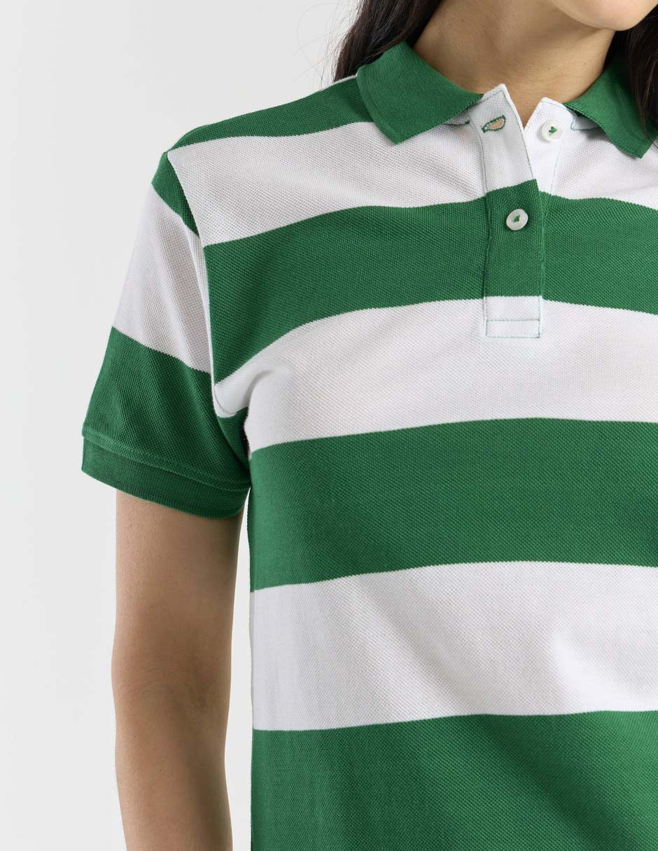 Playera manga corta Weekend cuello polo para mujer