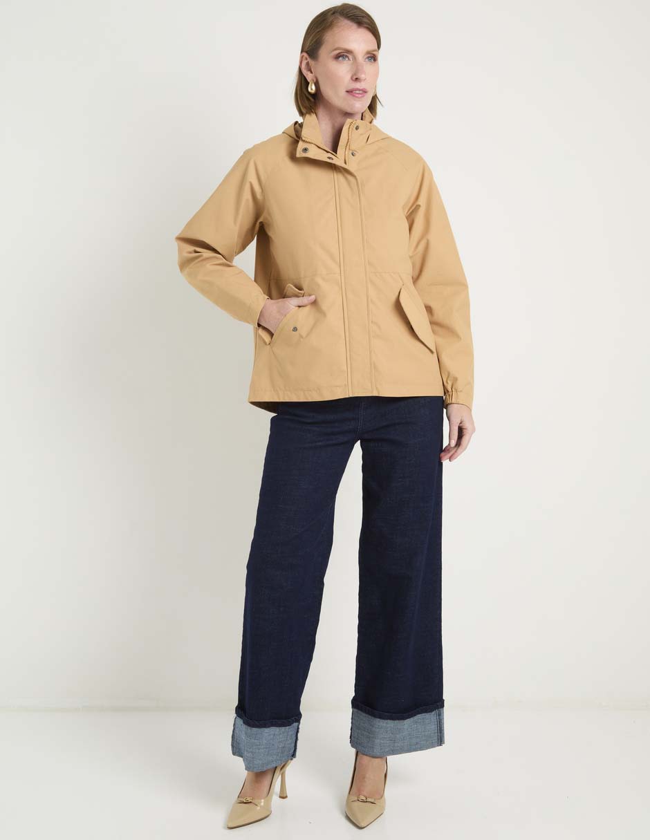 Chamarra impermeable para mujer 4