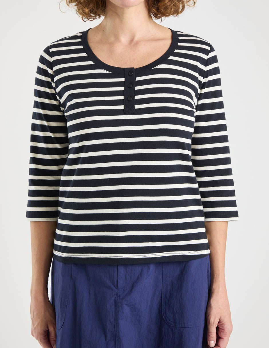 Playera manga 3/4 cuello redondo para mujer 7