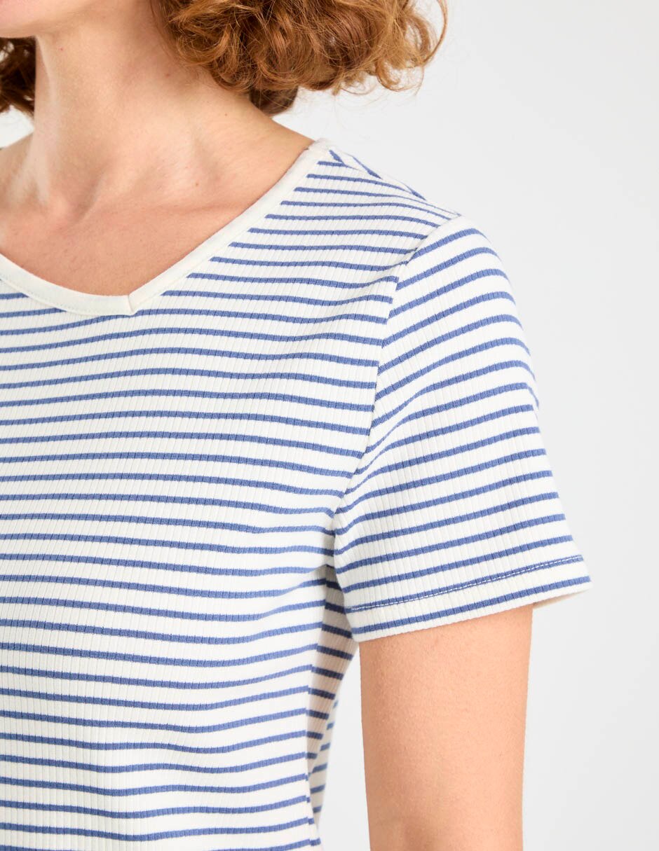Playera manga corta cuello redondo mujer 4