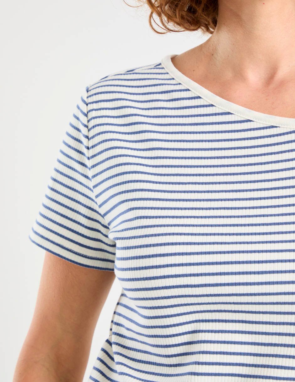 Playera manga corta cuello redondo mujer 5