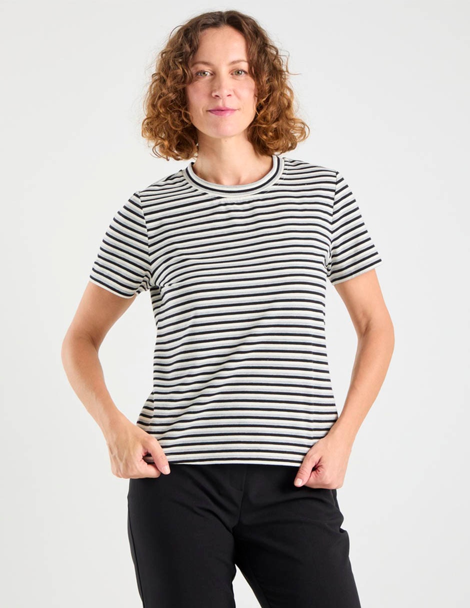 Playera manga corta Weekend cuello redondo para mujer