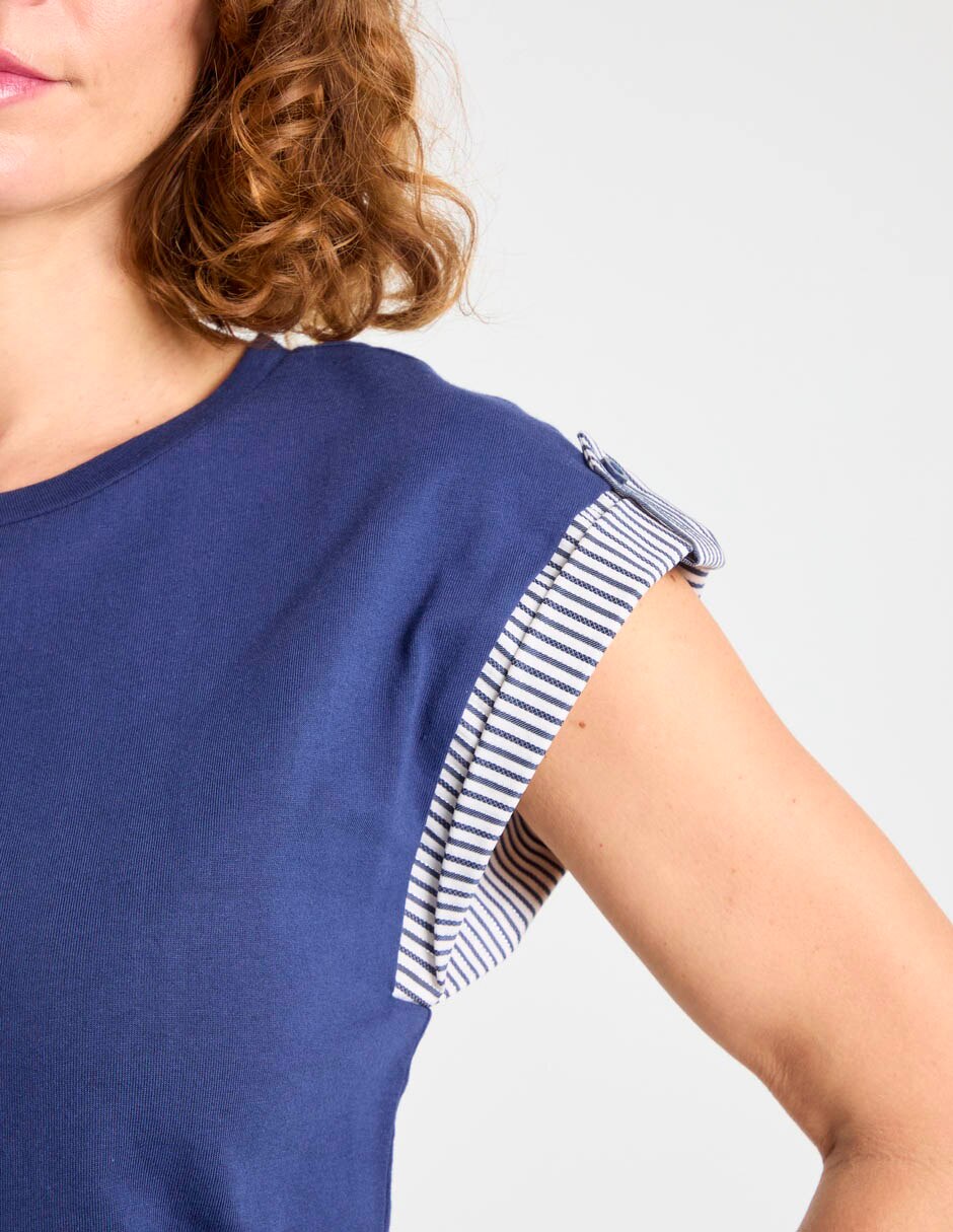 Playera manga corta Weekend cuello redondo para mujer