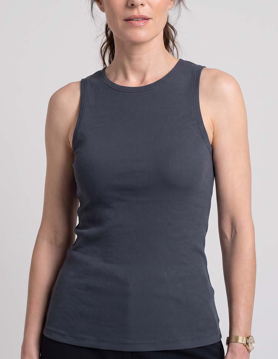 Top cuello redondo escote regular tirante ancho 2