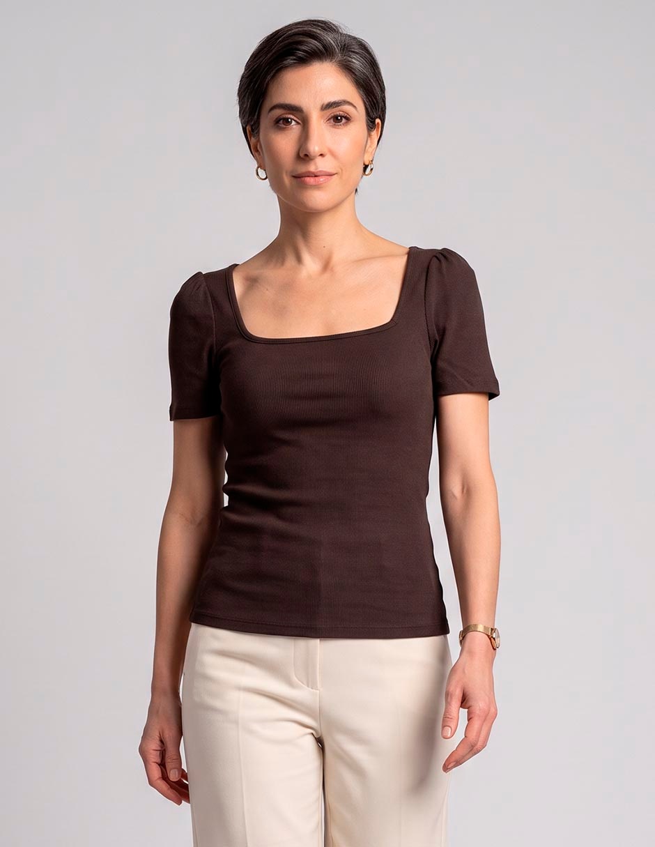 Playera manga corta cuello cuadrado mujer