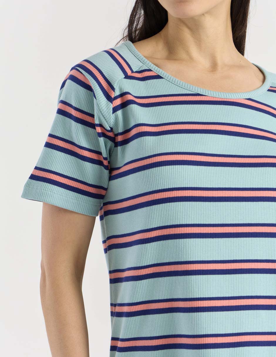 Playera manga corta Weekend cuello redondo para mujer